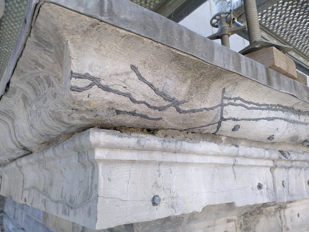 Colmatage de fissure résine